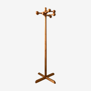 1960s Scandinavian design pine wood free standing coat rack