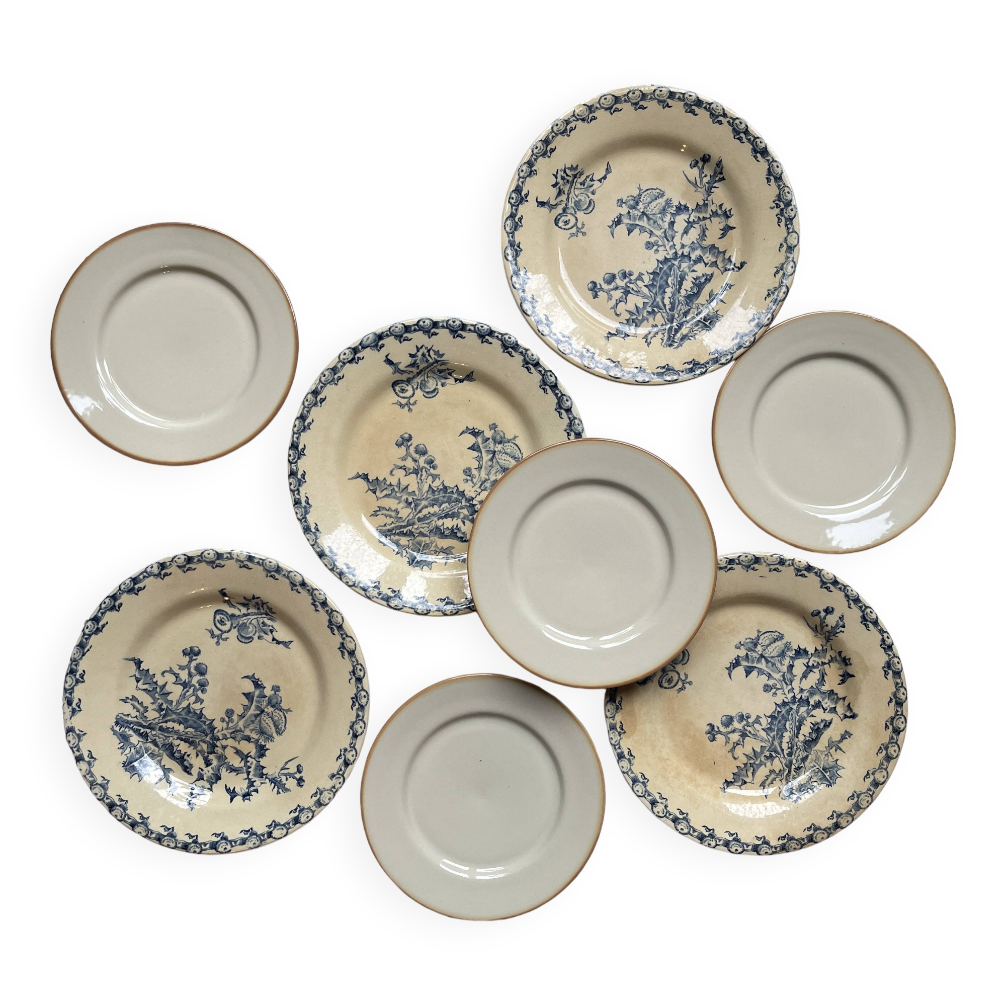 4 Gien Thistle ironstone plates + 4 small mismatched Tulowice stoneware plates