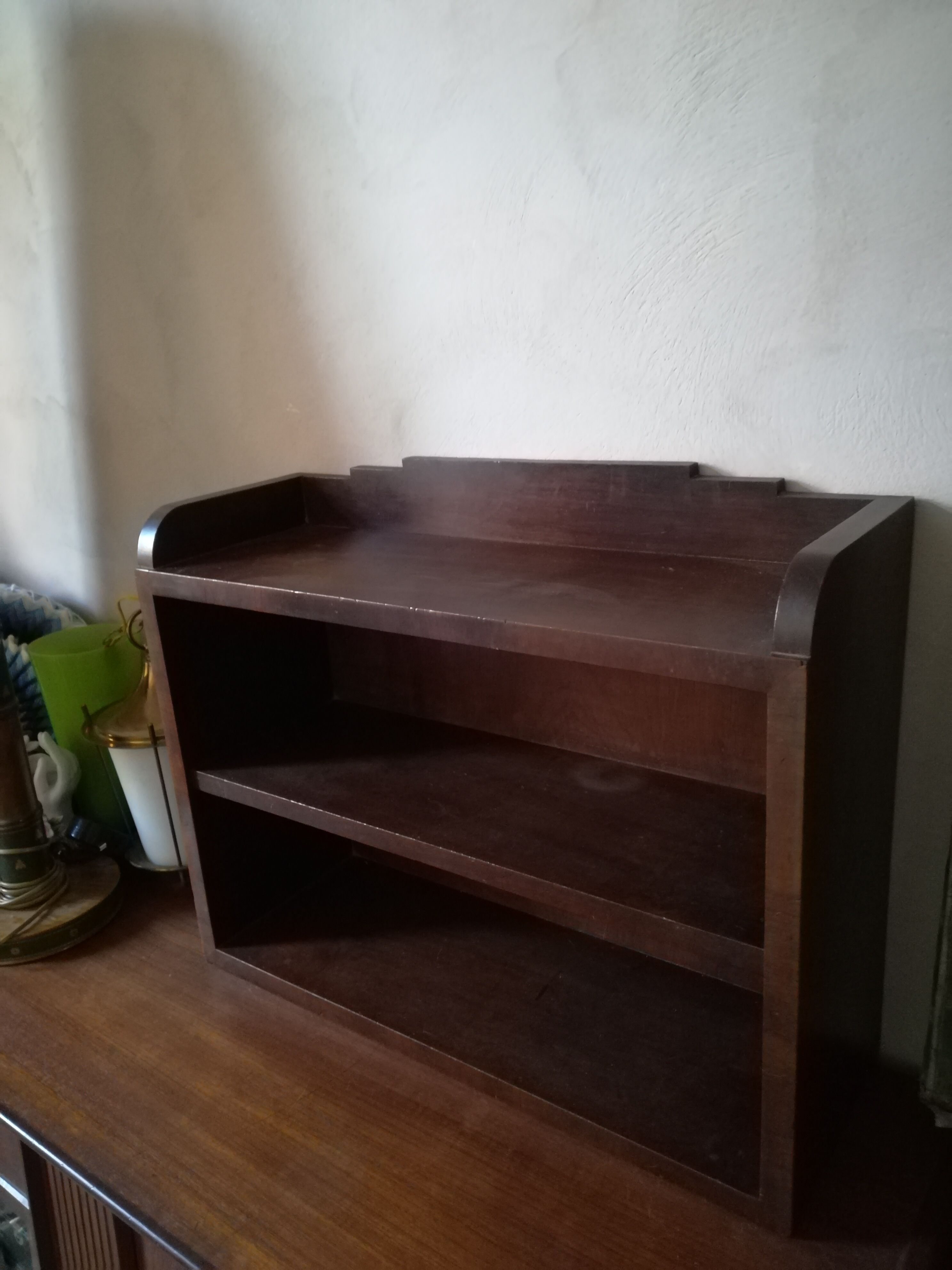 Art deco shelf