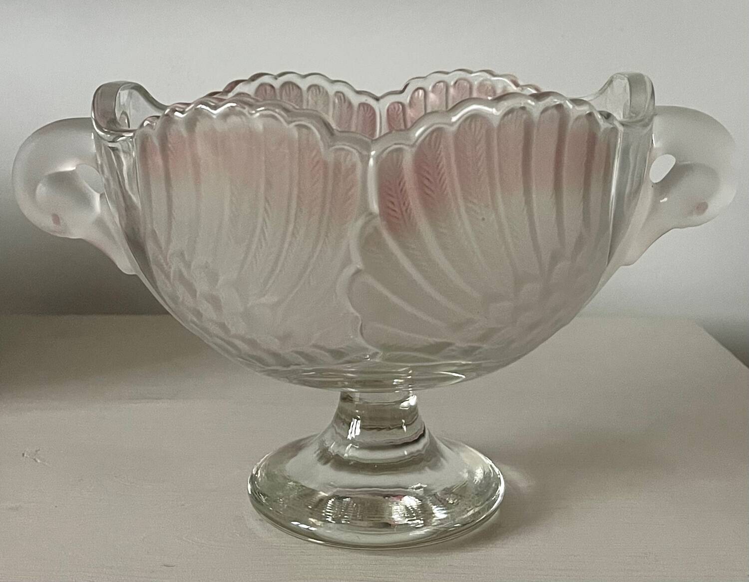 Moulded glass swan bowls