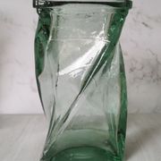 Vase design verre torsadé