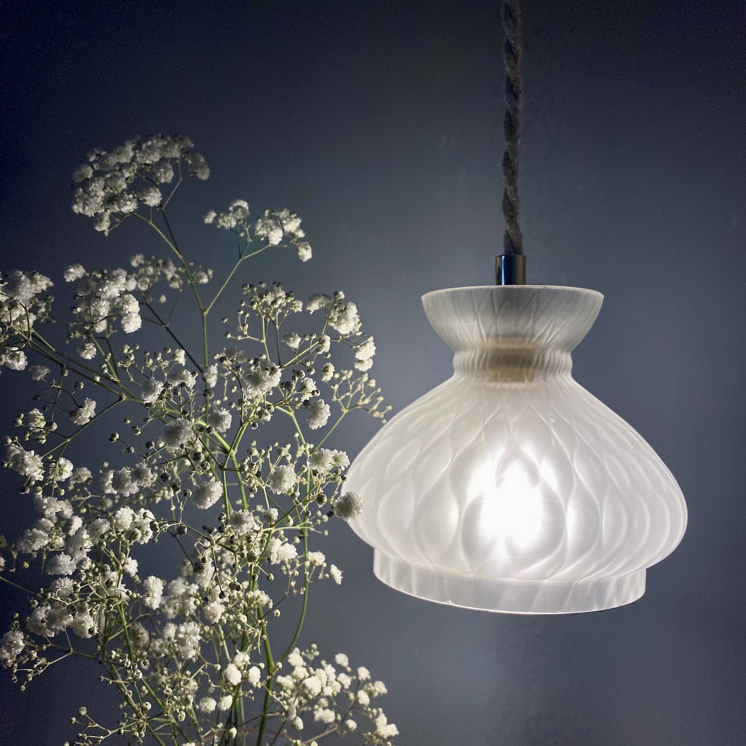 Suspension vintage en verre dépoli