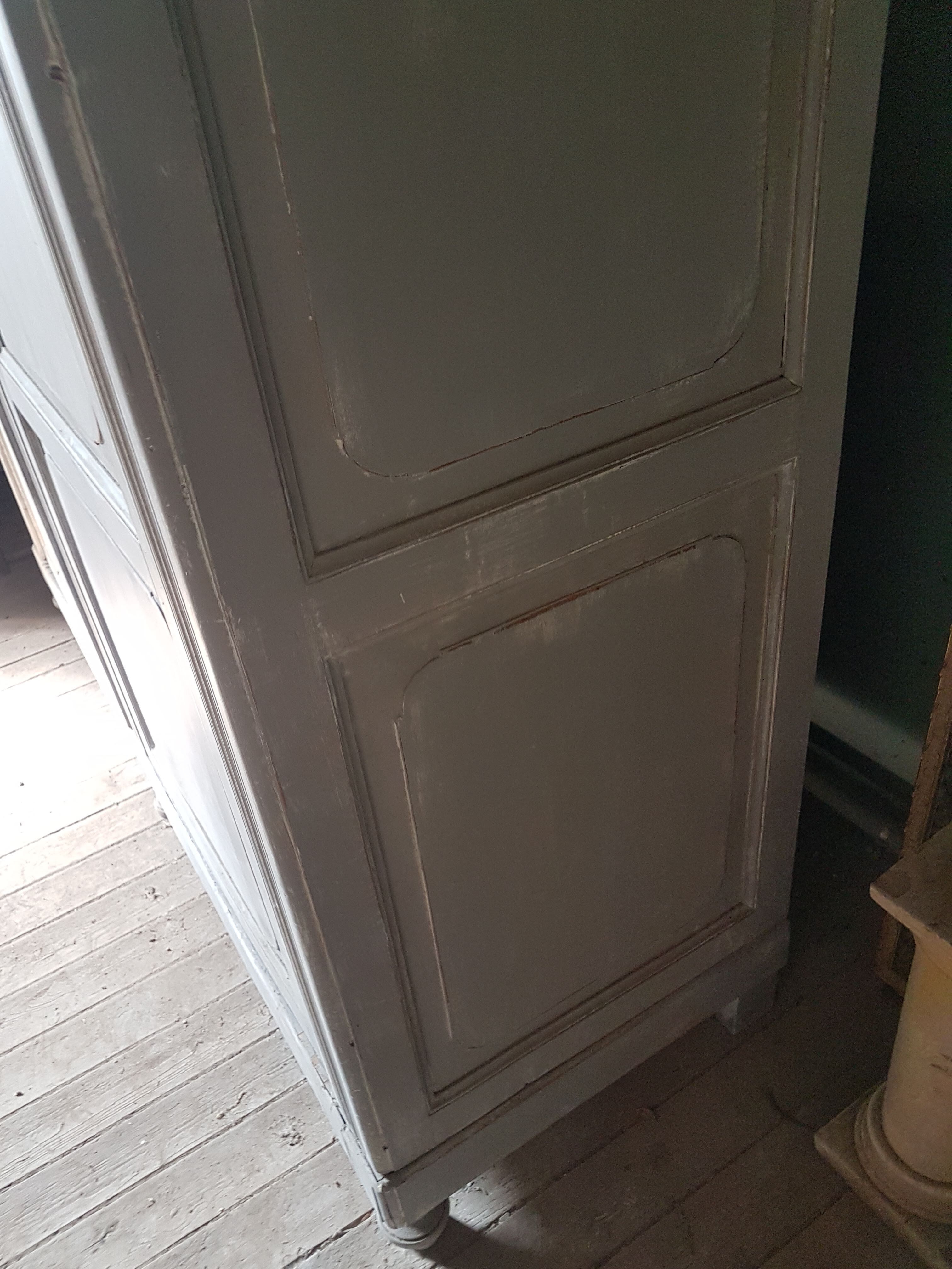 2-door wooden cabinet