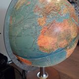 Globe terrestre lumineux