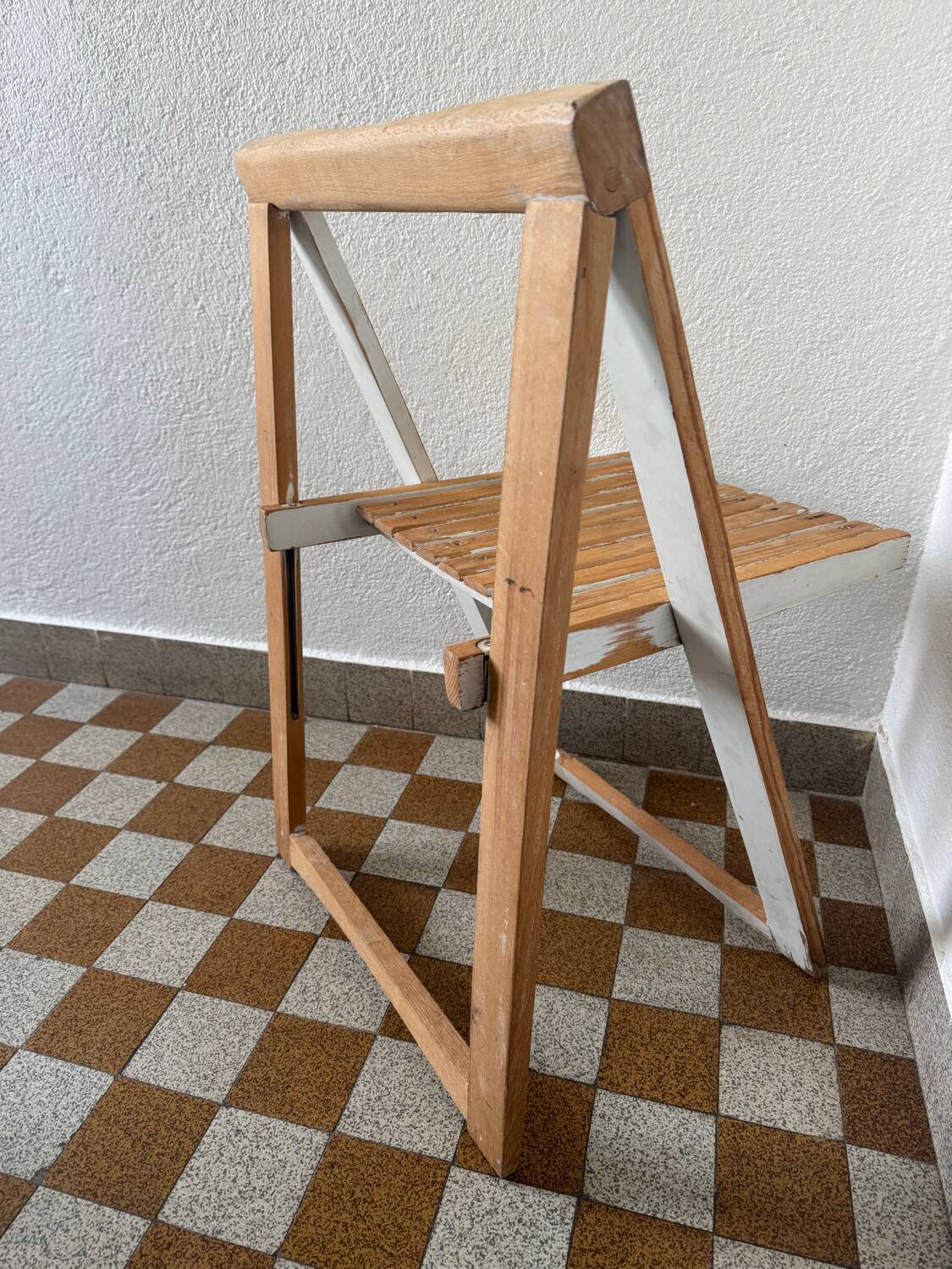 Folding chair