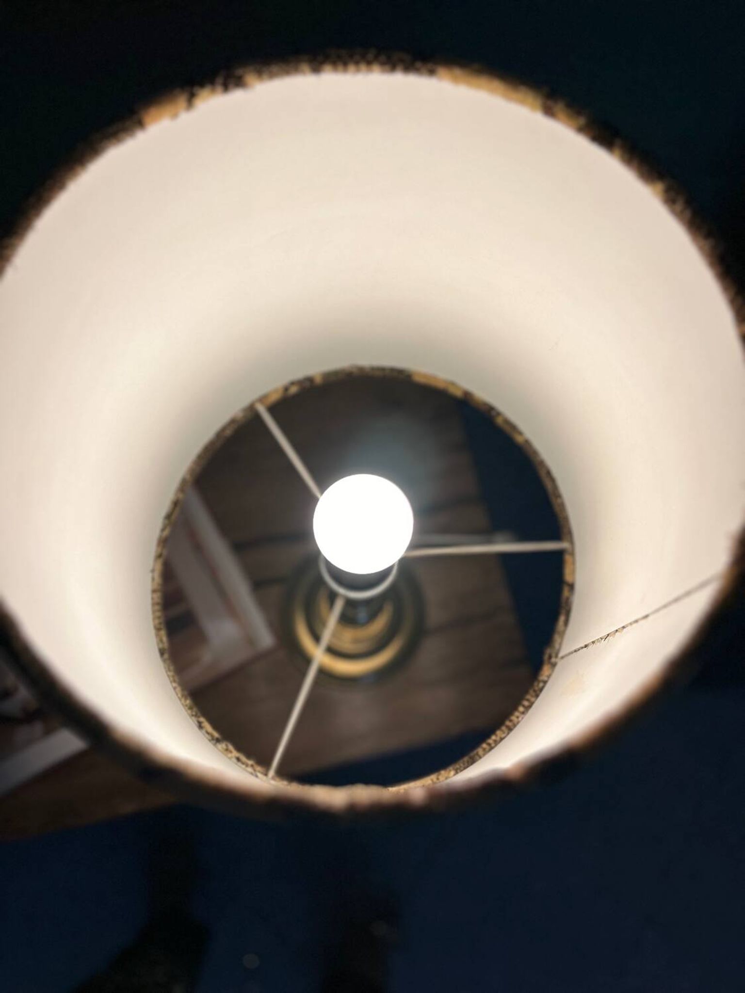 Lampe laiton et velours 1970