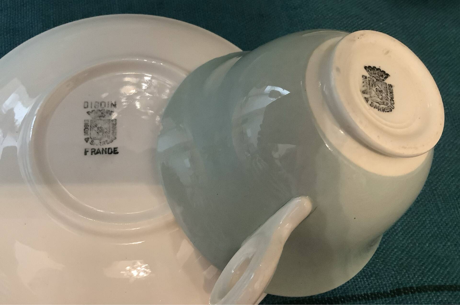Cups + Saucers + Jug + Bird