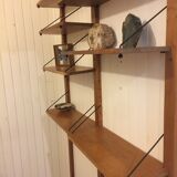 Adjustable wooden shelf