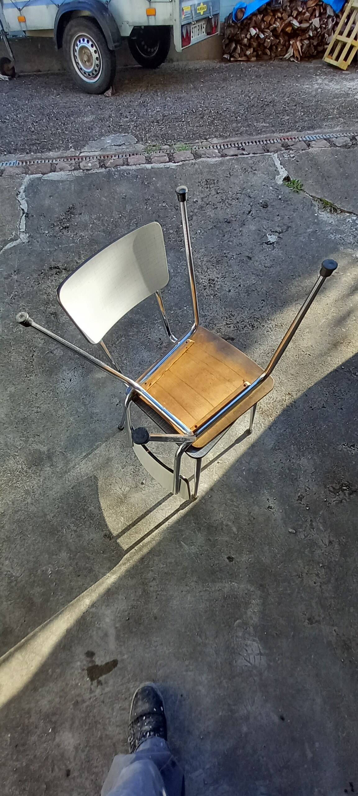Pair of vintage 1960 Formica chairs – Space Age pattern