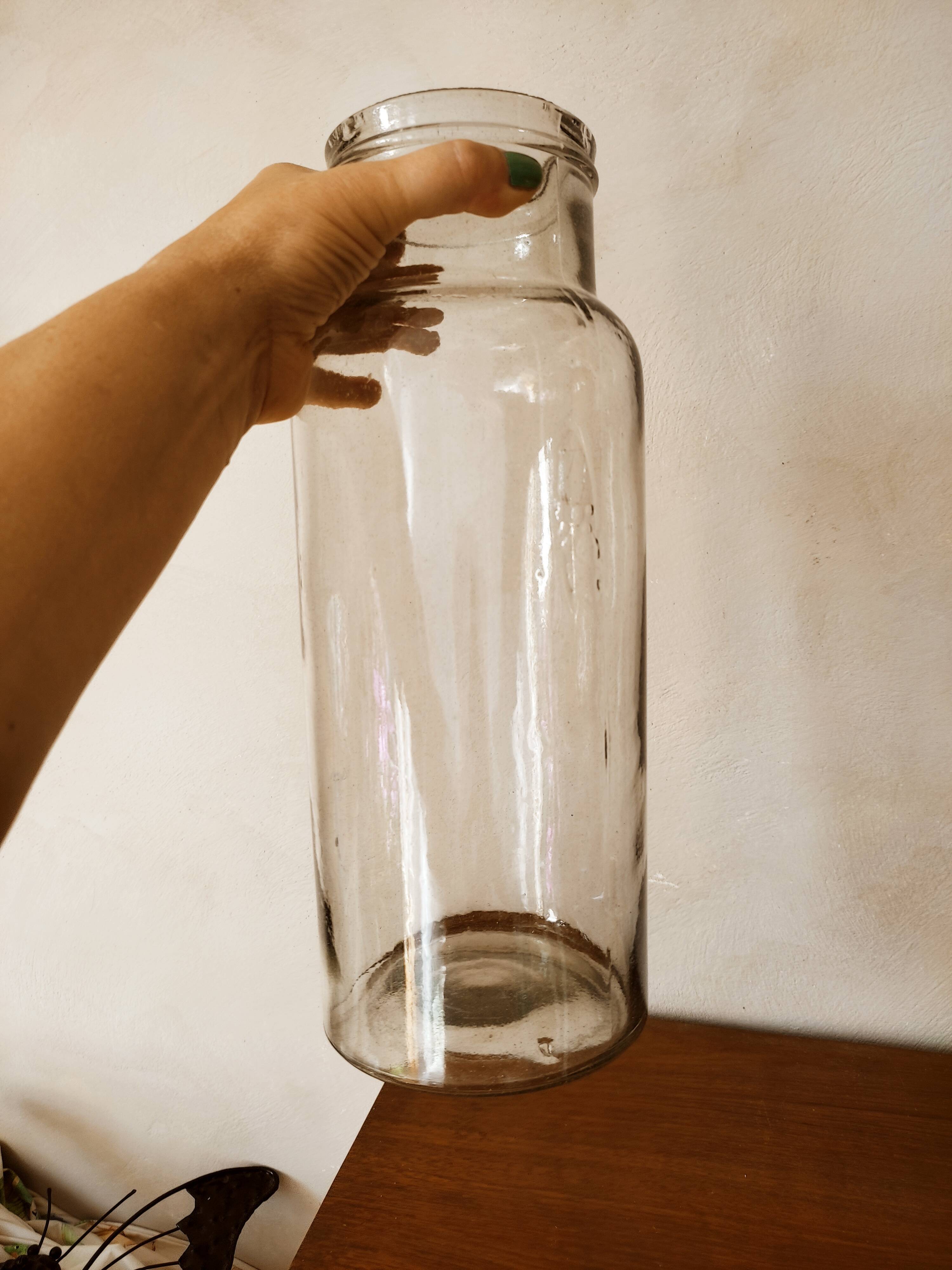 Glass jar