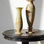 A pair of vintage baluster vases in green striped onyx from Italy, mid-century.