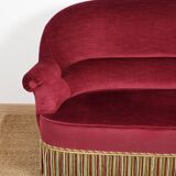 Sofa and pair of toad armchairs in red velvet.