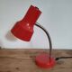 Lampe de bureau en métal rouge