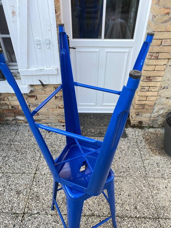 Véritable tabouret haut de bar métal industriel tolix h75 empilables bleu