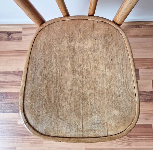 Chaise de bistrot en bois tourné , Fischel