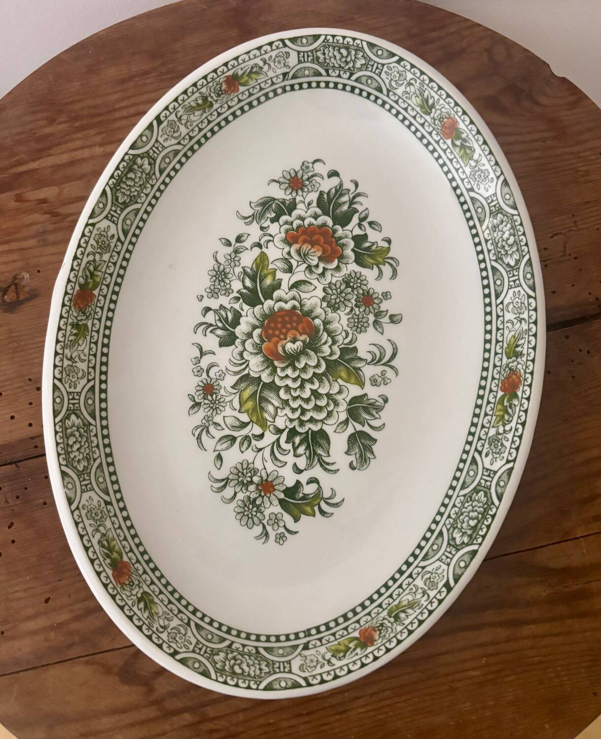 English brand Ridgway Canterbury dish