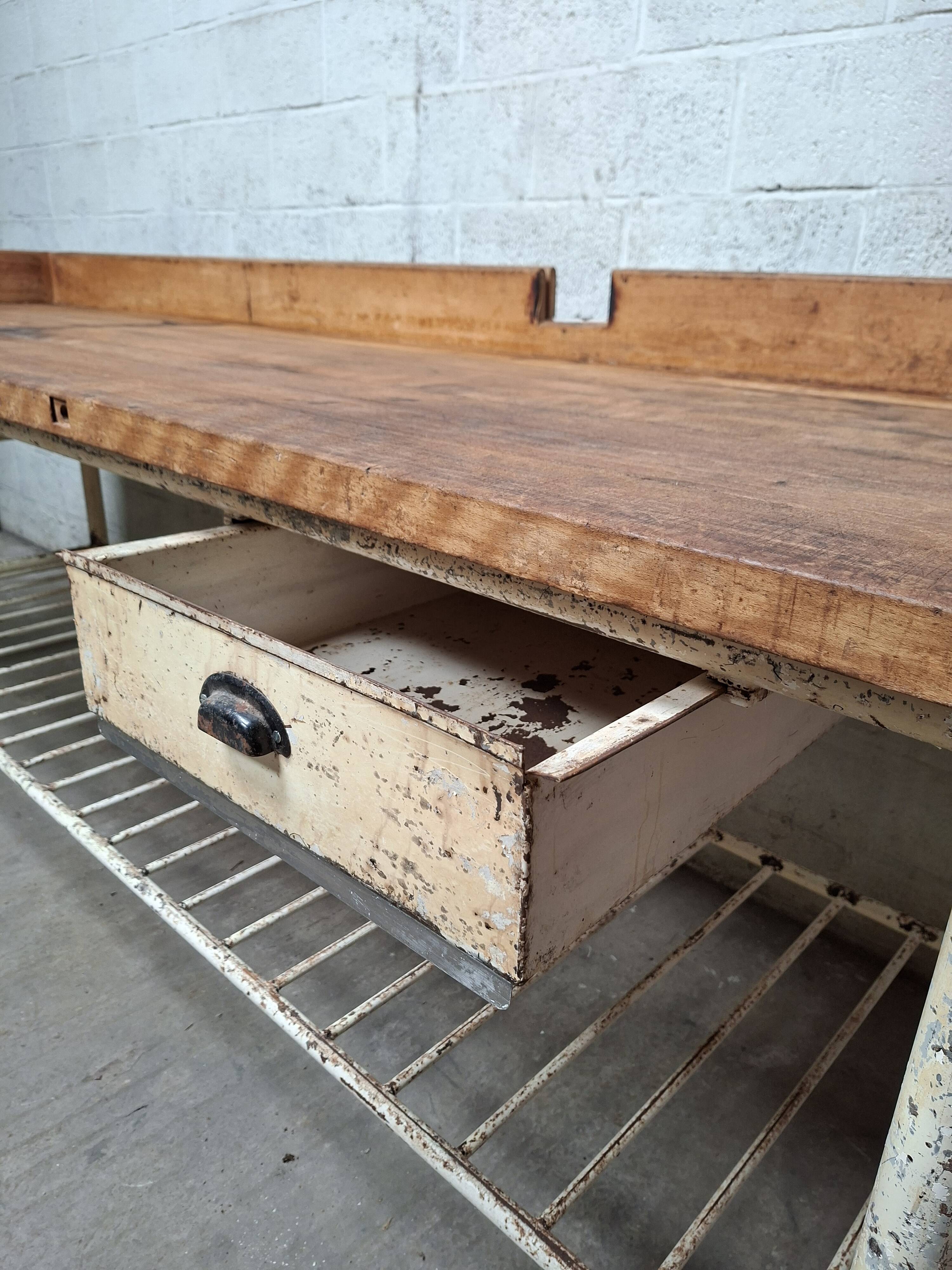 Baker's table | central island | industrial workbench