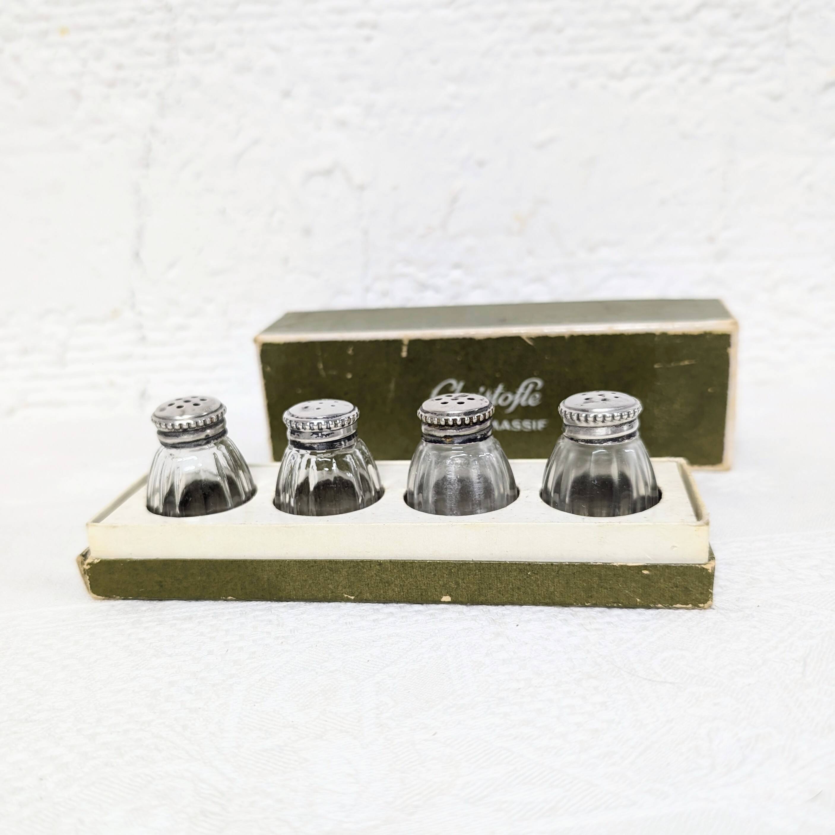 Set of 4 Christofle salt cellars - Glass and solid silver