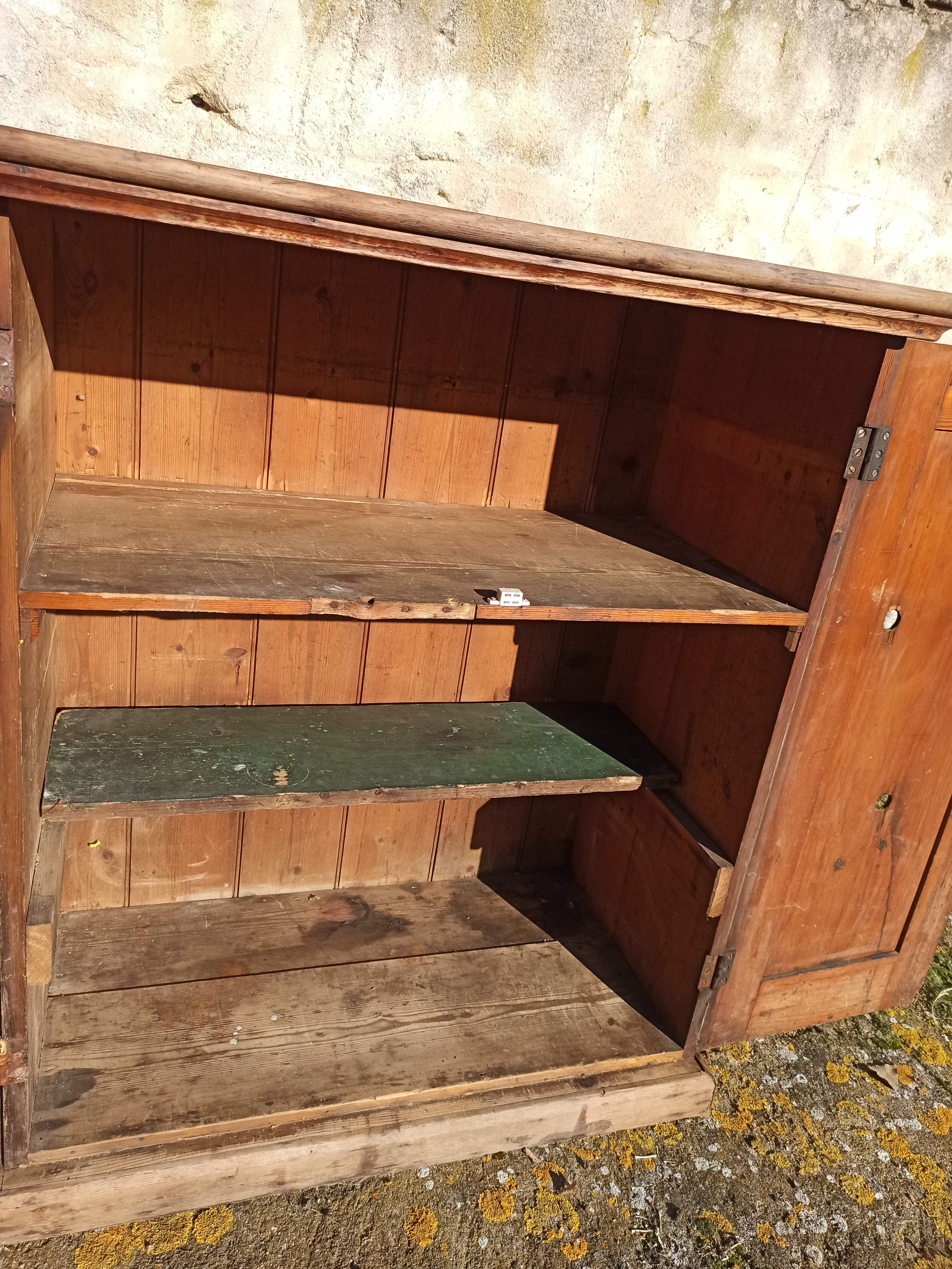 Low sideboard 2 doors