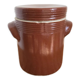 Stoneware pot with lid