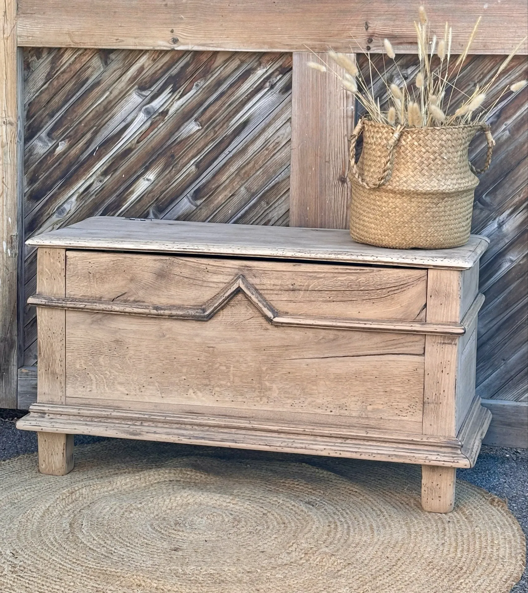 Antique oak solid wood chest bank
