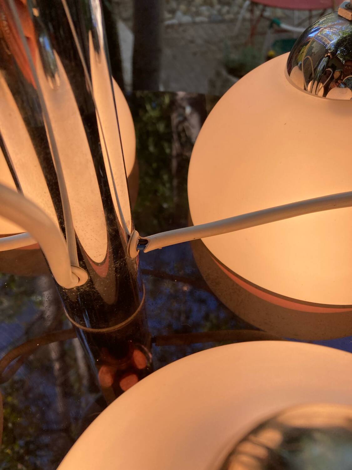 Lustre italien en opaline et plexiglas 70’s