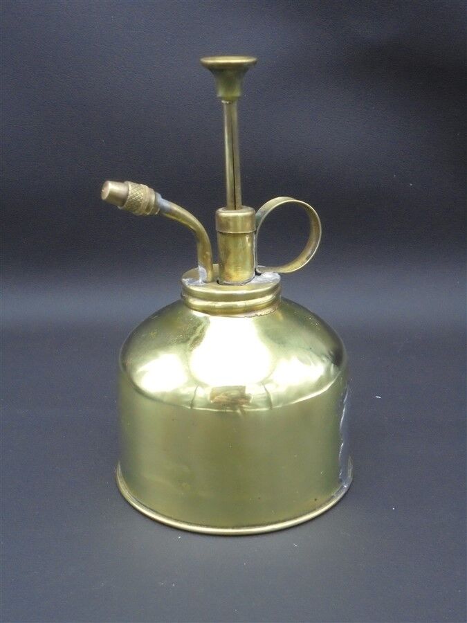 Brass spray