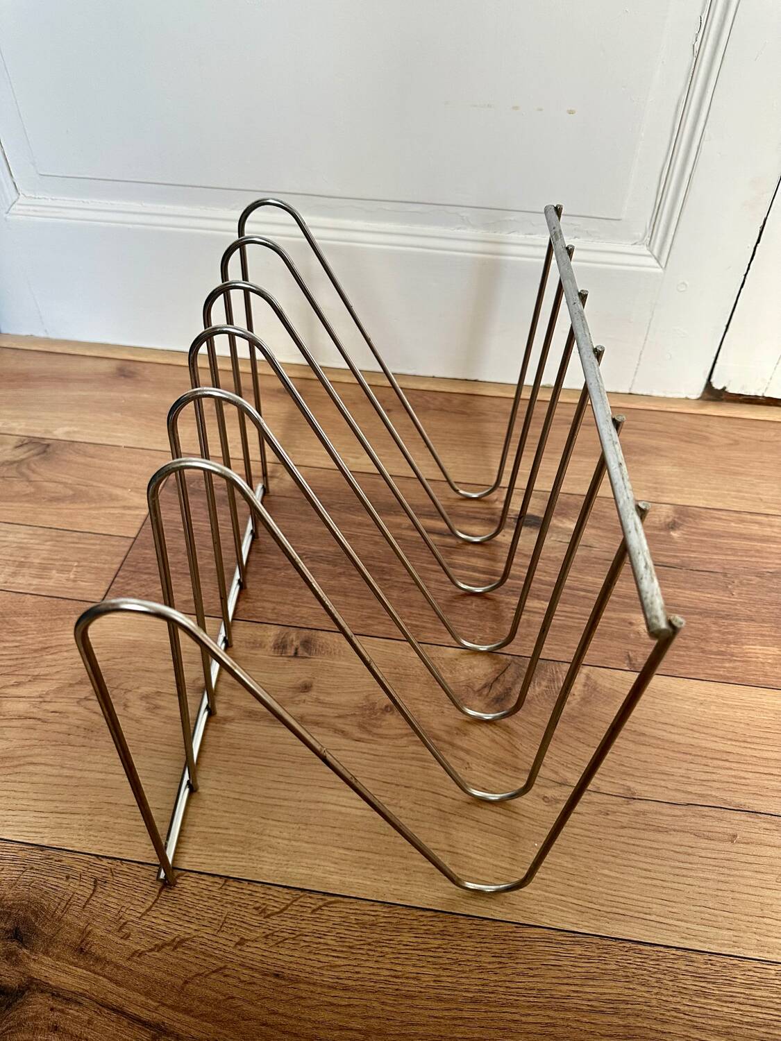 Metal magazine rack, Atelier A model Z, 1970s