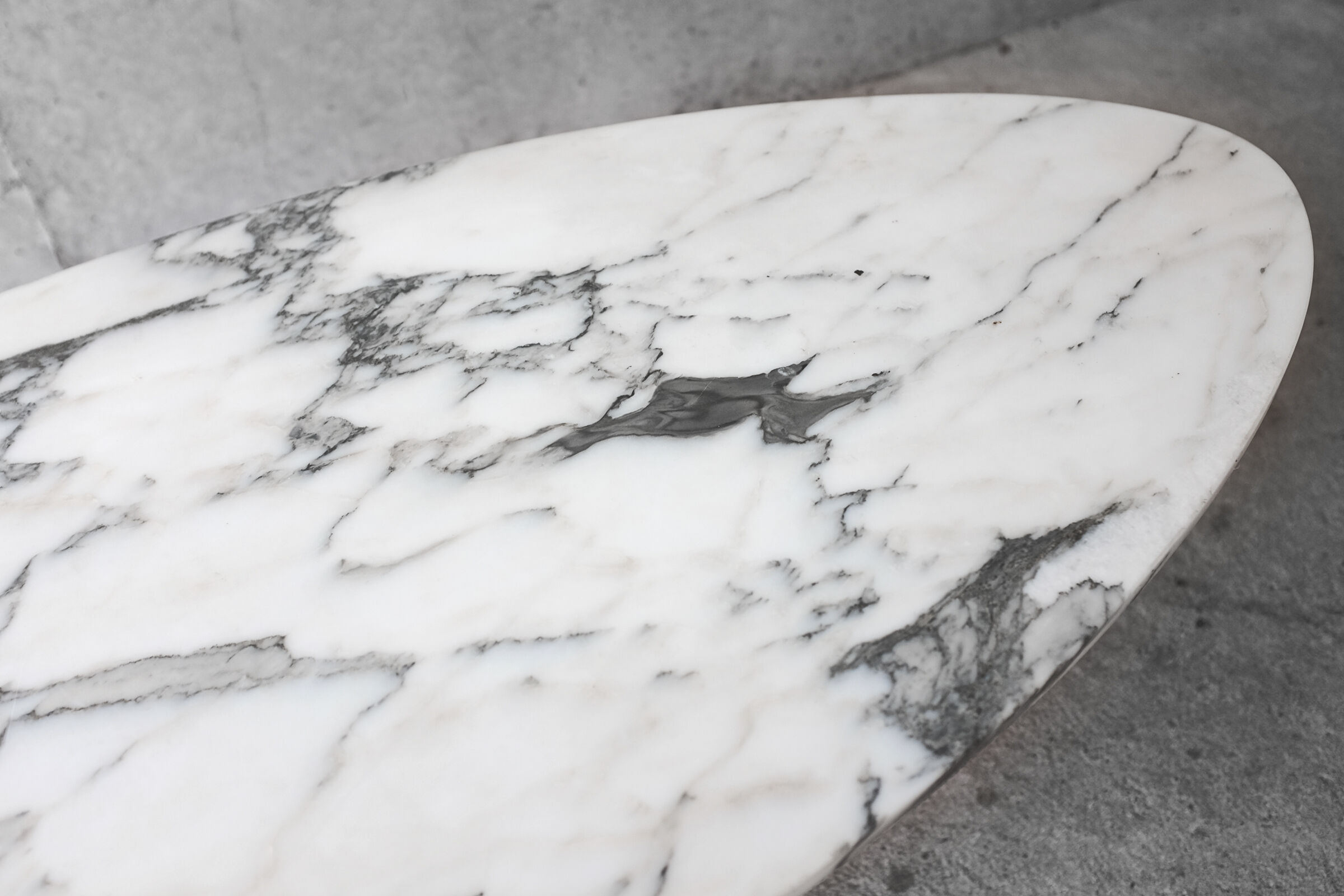 Coffee table wood & marble 60