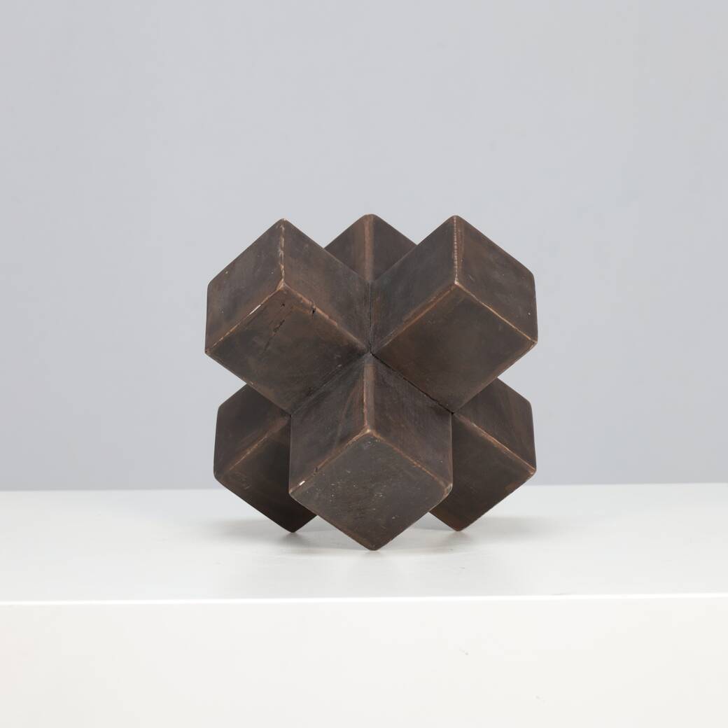 Handmade geometric wooden sculpture in cross form, 1970s – Brutalist constructivist abstraction