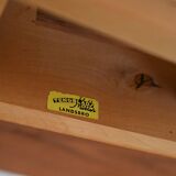 Extendable table with flaps