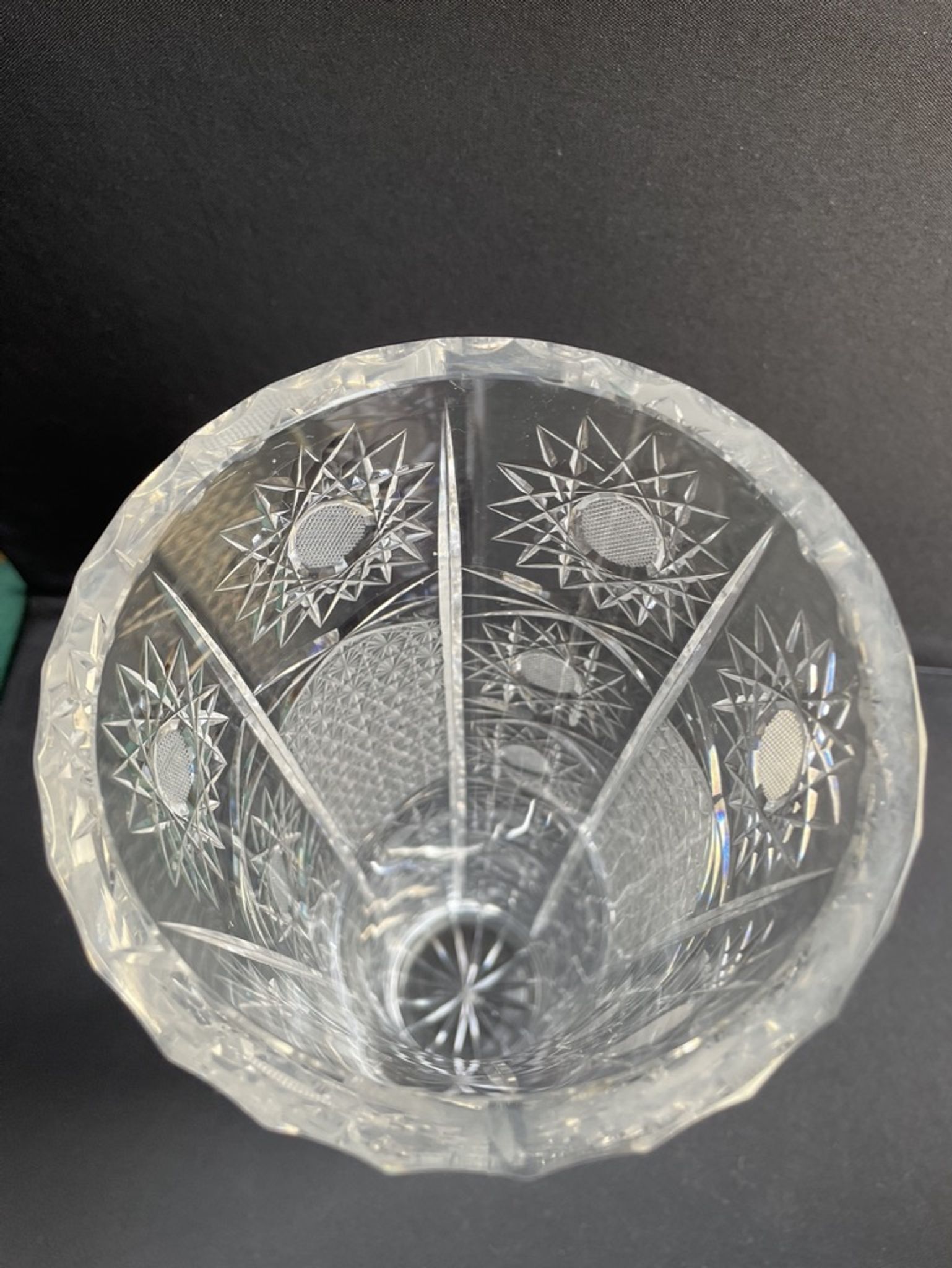 Vase en cristal taillé – milieu xxème