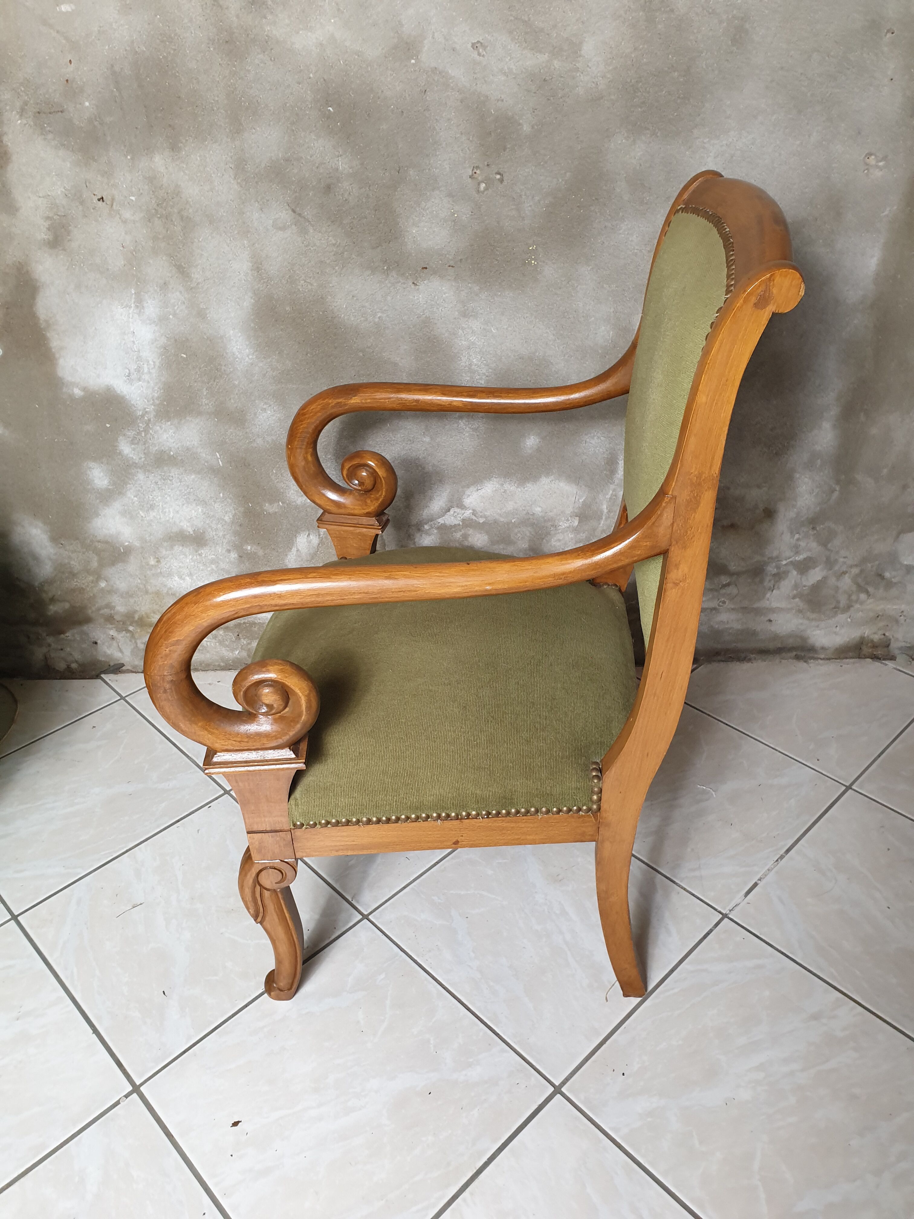 Fauteuil anglais velours vert