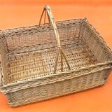 Wicker woven centerpiece basket