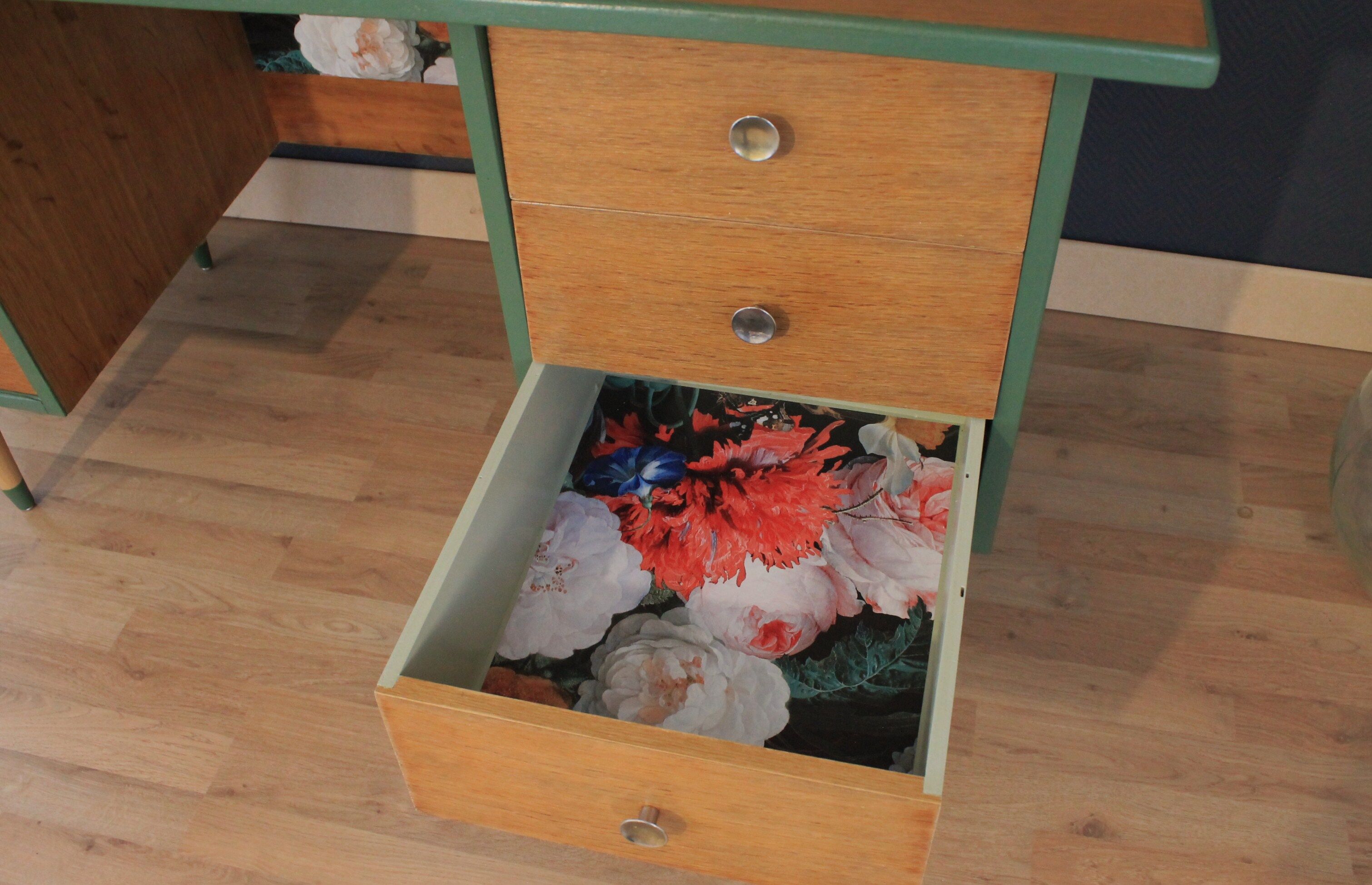 Restored office, 60/70 year, forest green and ancient flowers