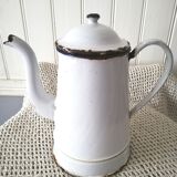 Old coffee maker made of enamelled sheet metal