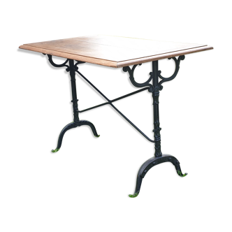 Bistro table in solid oak wrought iron foot