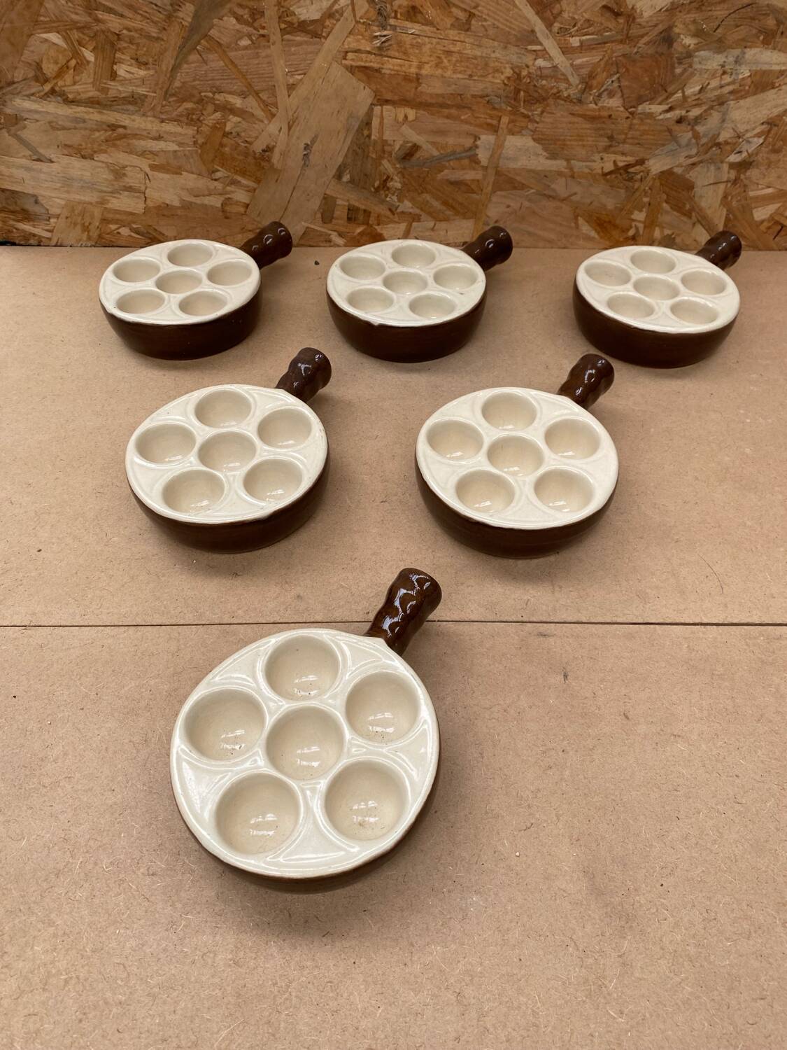 Set of 6 émile henry snail dishes in beige brown ceramic pan