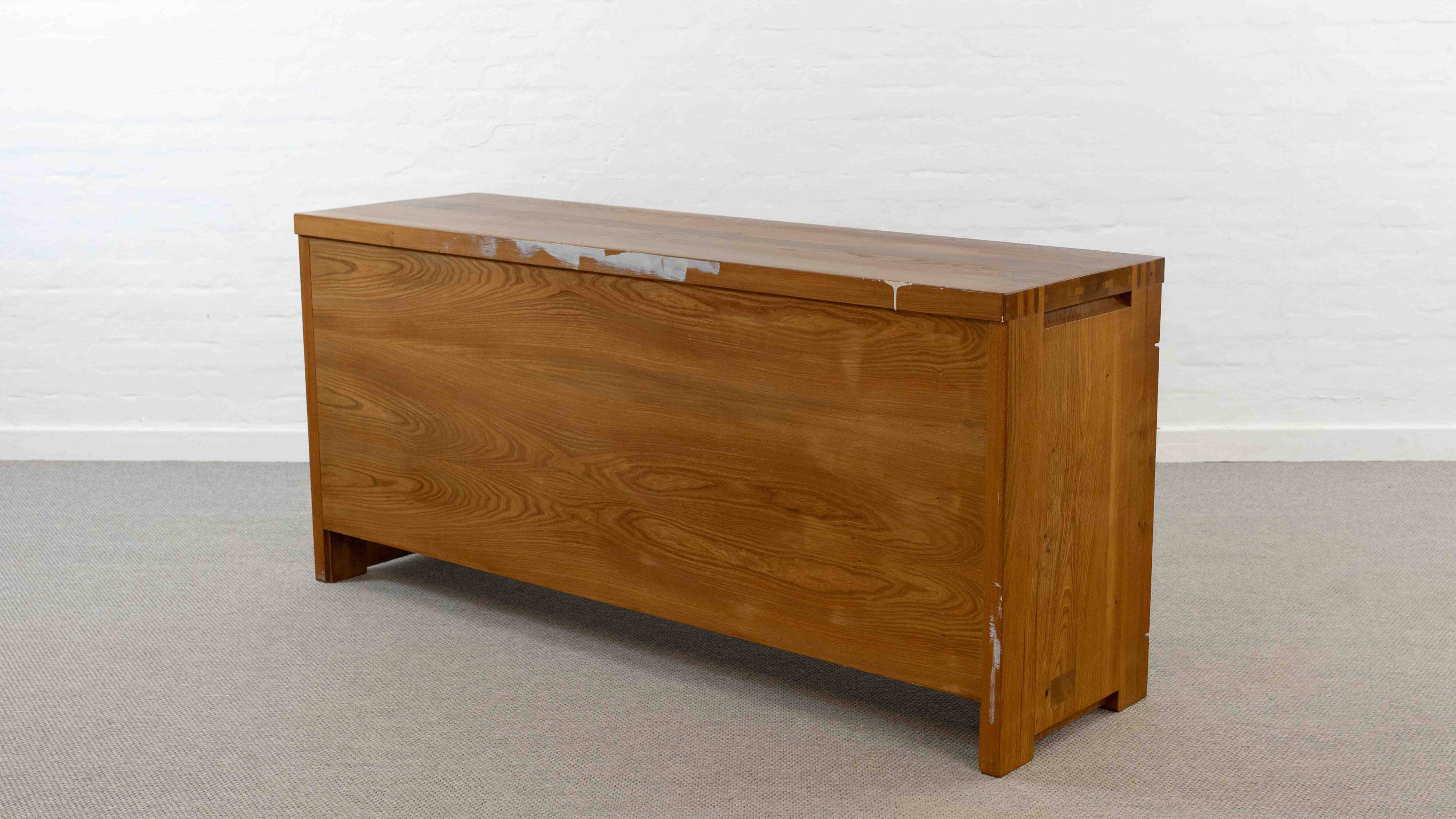 Sideboard R08 de Pierre Chapo en orme massif