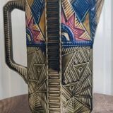 Onnaing slip pitcher