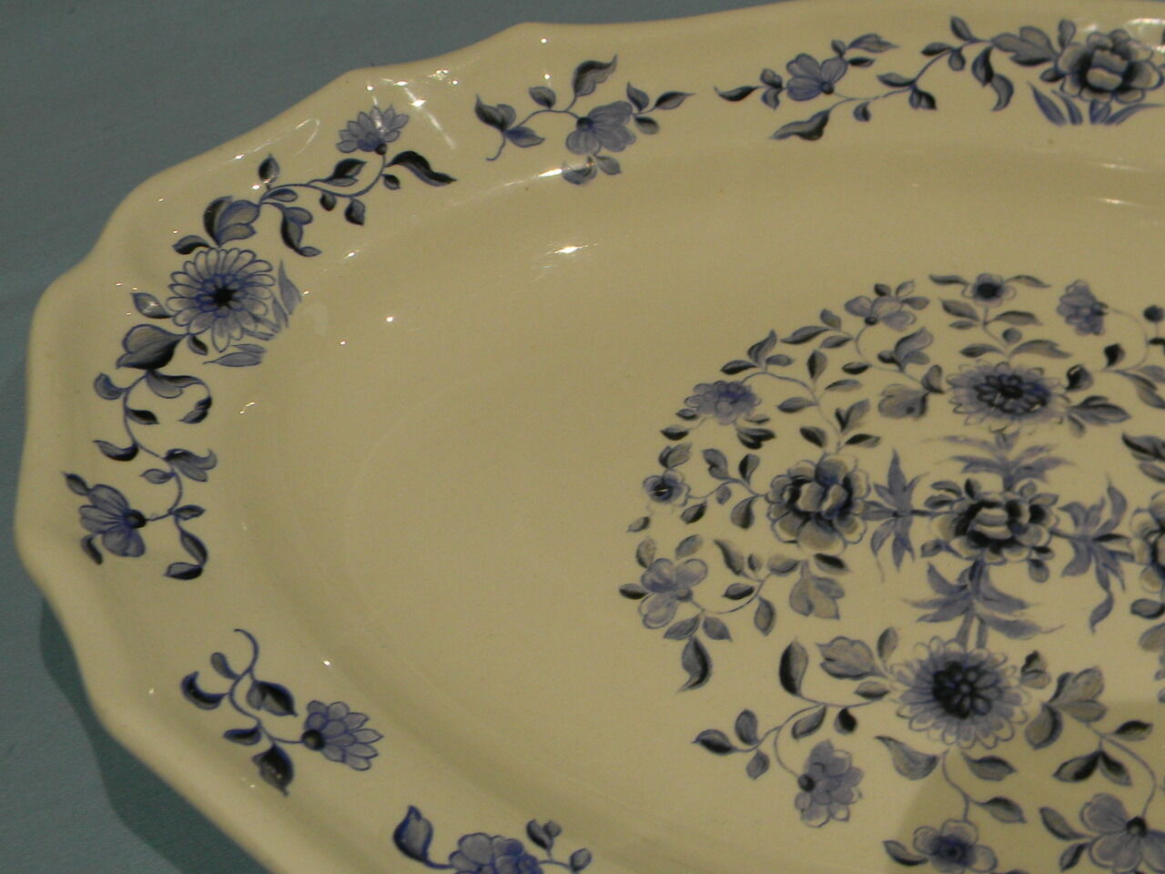 Oval earthenware dish of saint Amand