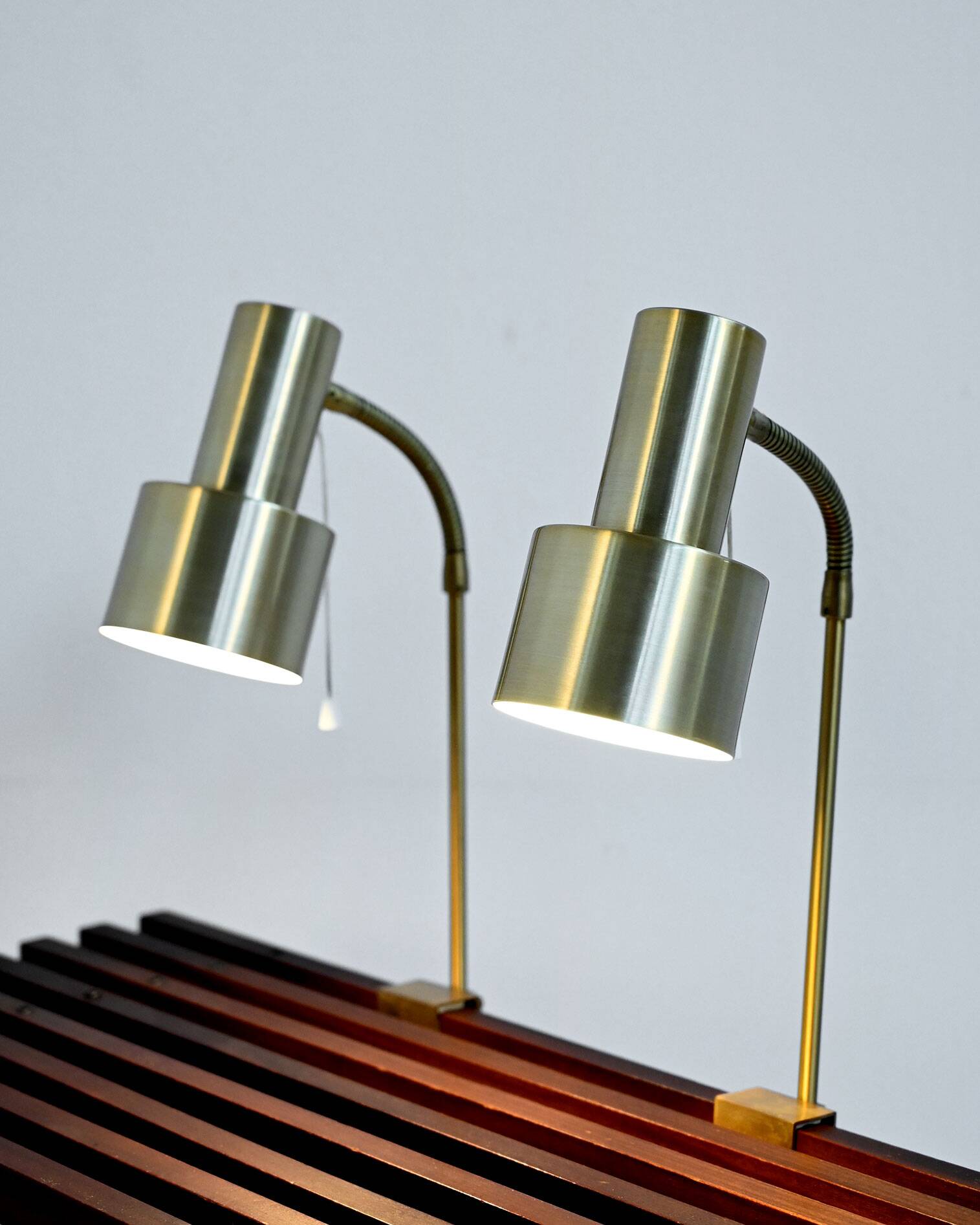 Paire de lampes de chevet par Nybro Armaturfabrik AB, années 1950.