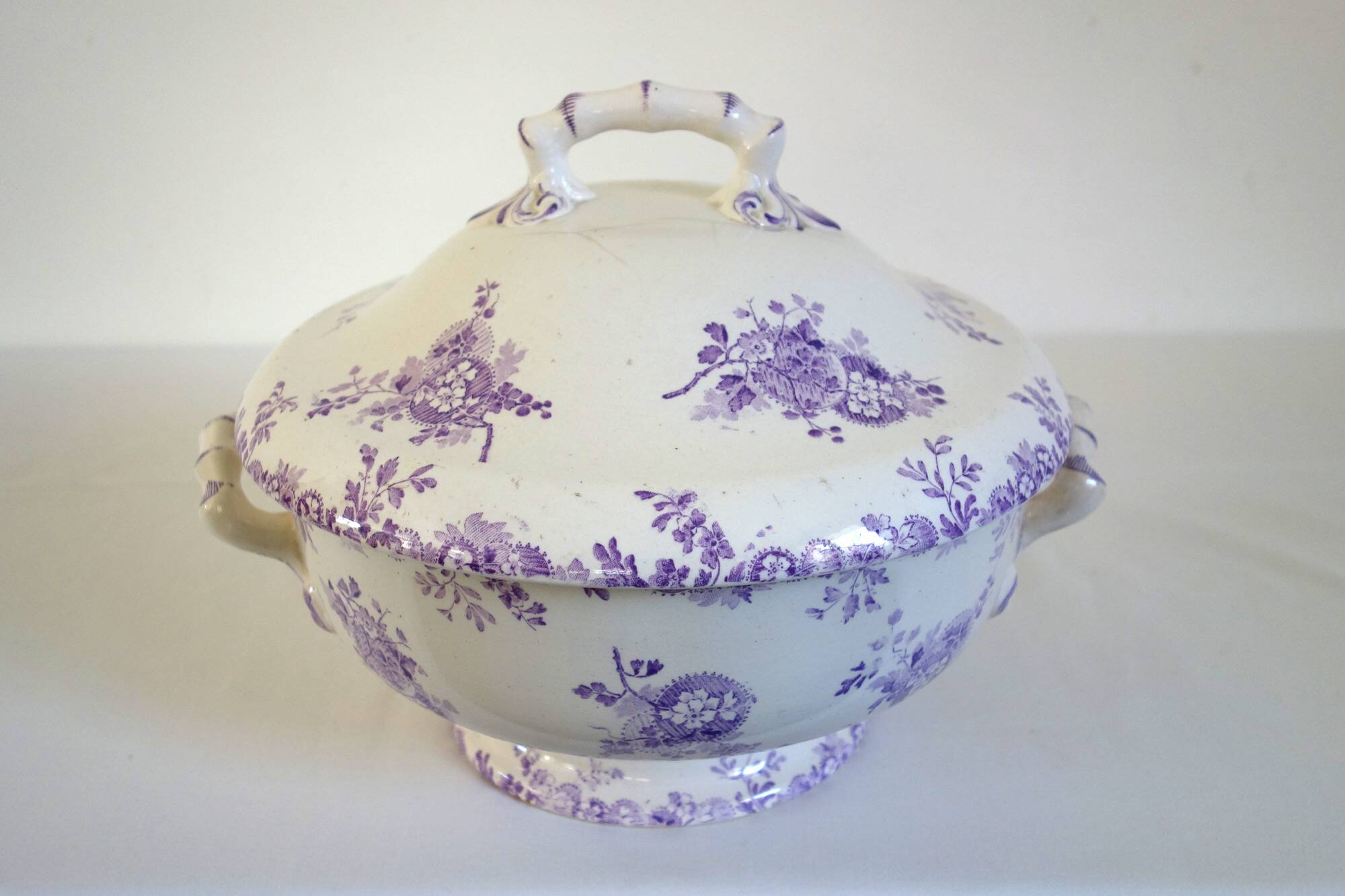 Longwy soup tureen model Hanoi, ironstone, early 20th century.