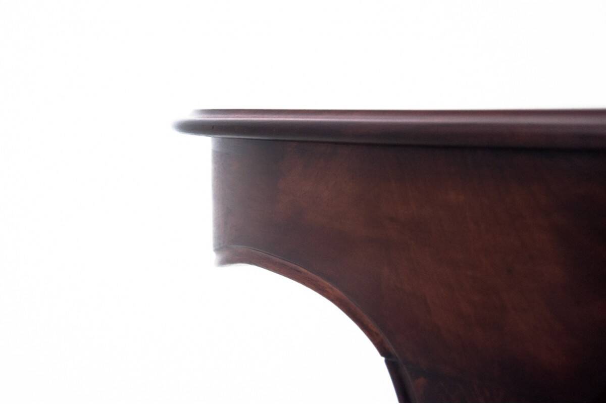 Table et 4 chaises en bois et tissu, Europe du Nord vers 1870