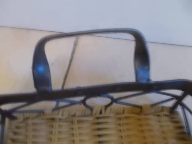 Plateau de service en osier et fer