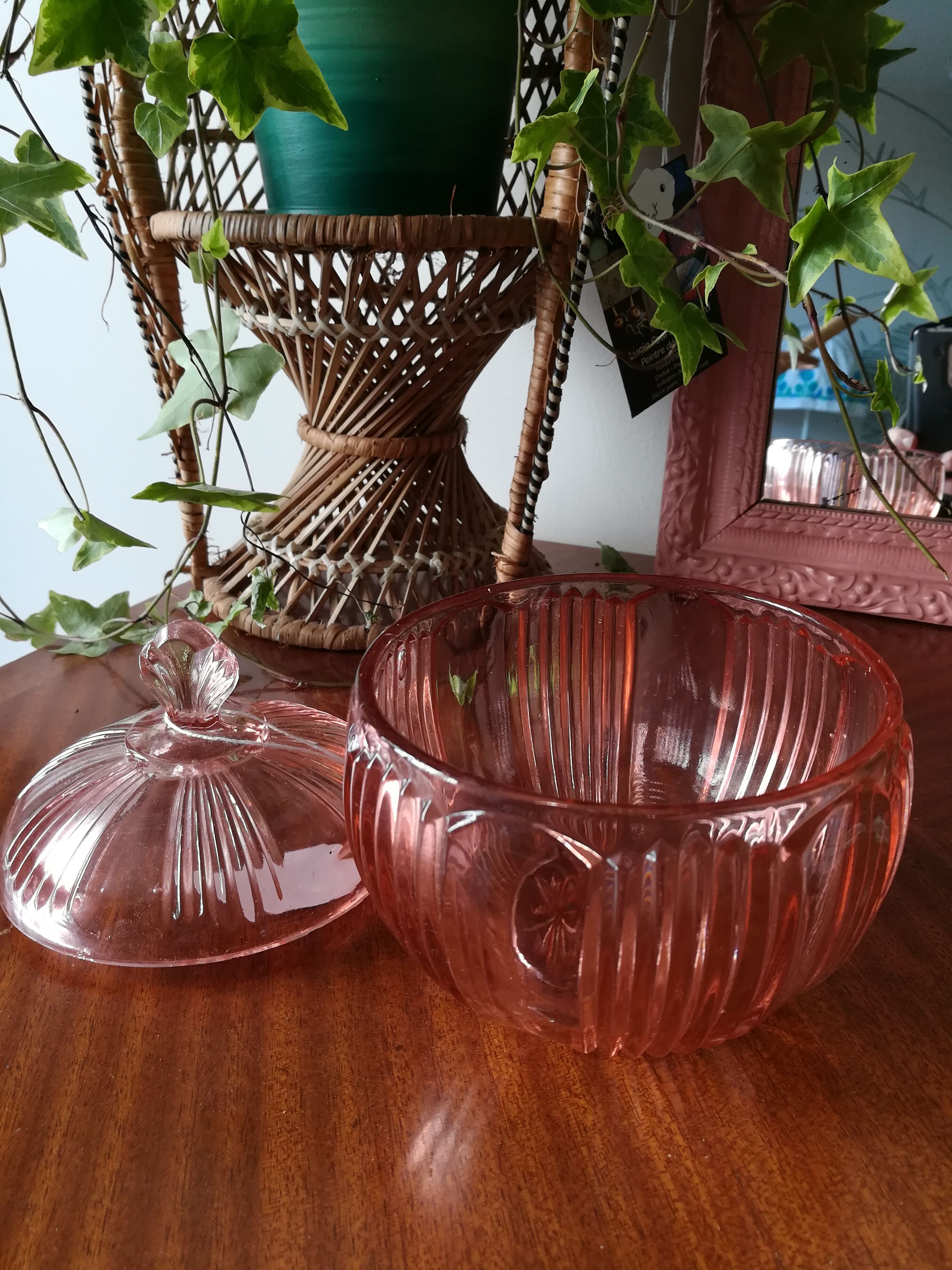Bonbonnière glass old rose
