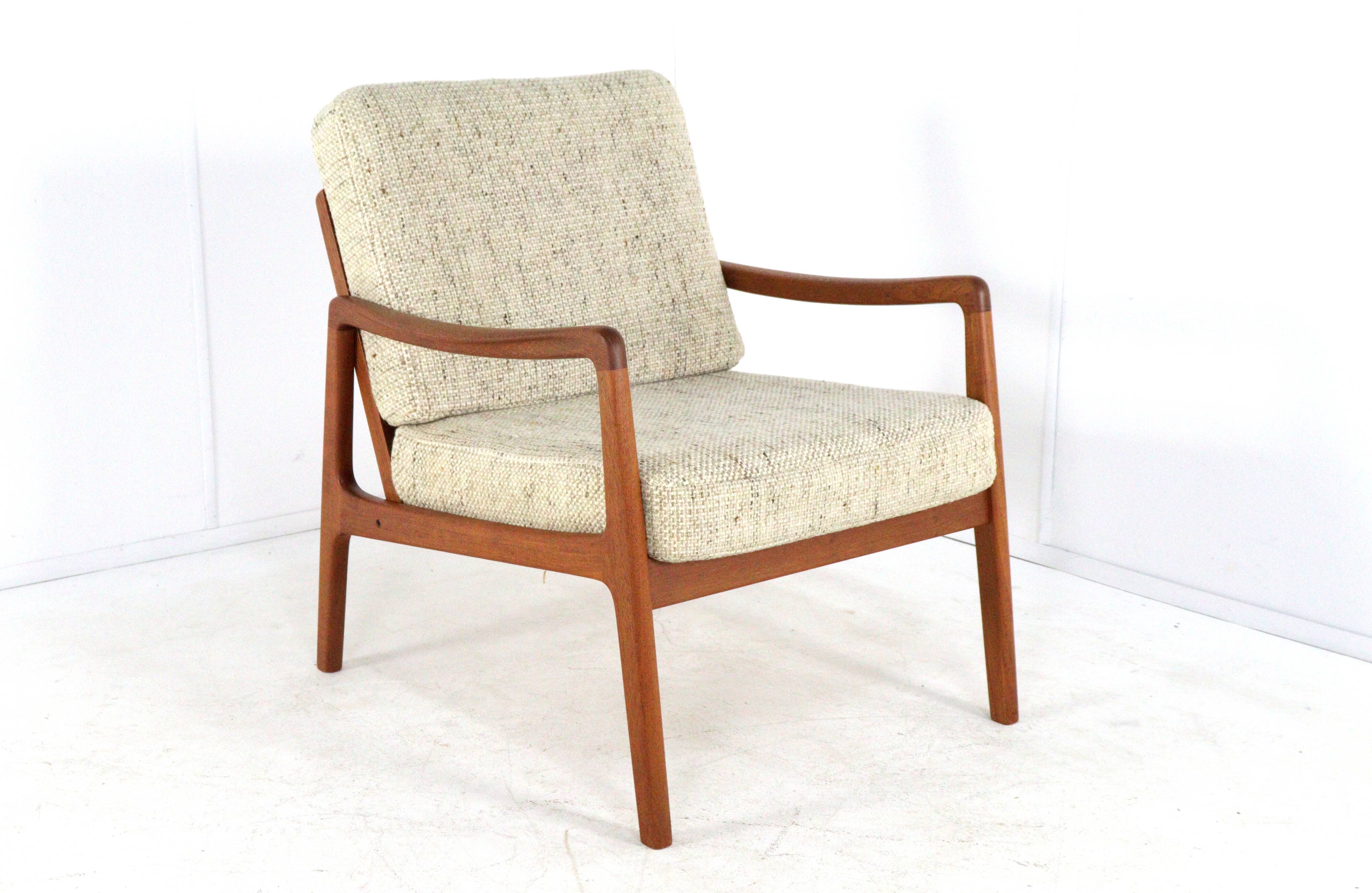 FD109 armchair by Ole Wanscher for France & Søn | Danish design in teak