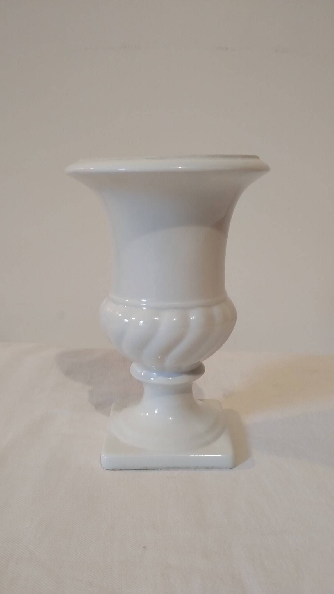 Medici vase in Limoges porcelain