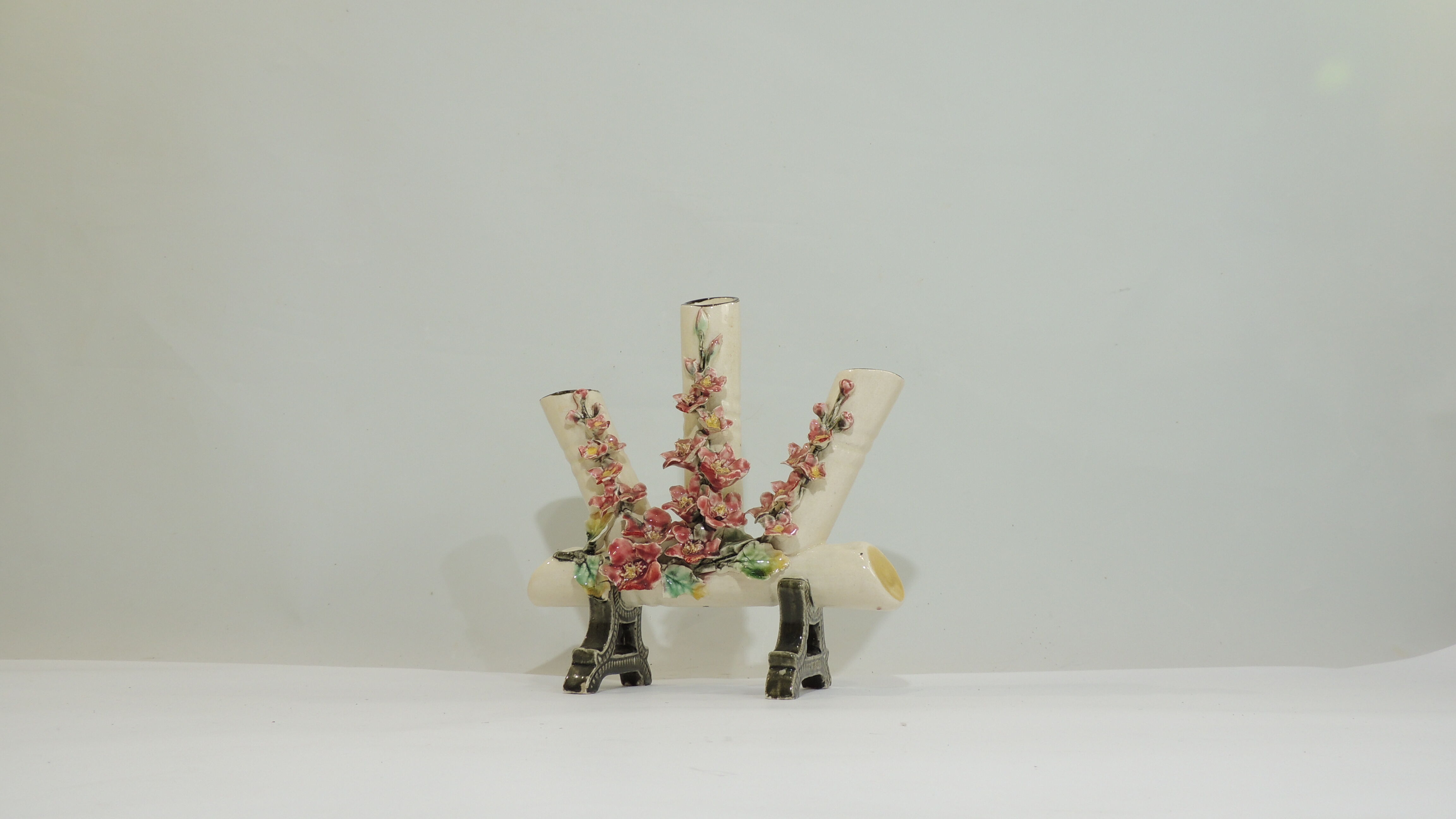 Old ceramic bouquet maker from the 1930s - Vintage Victorian French Majolica