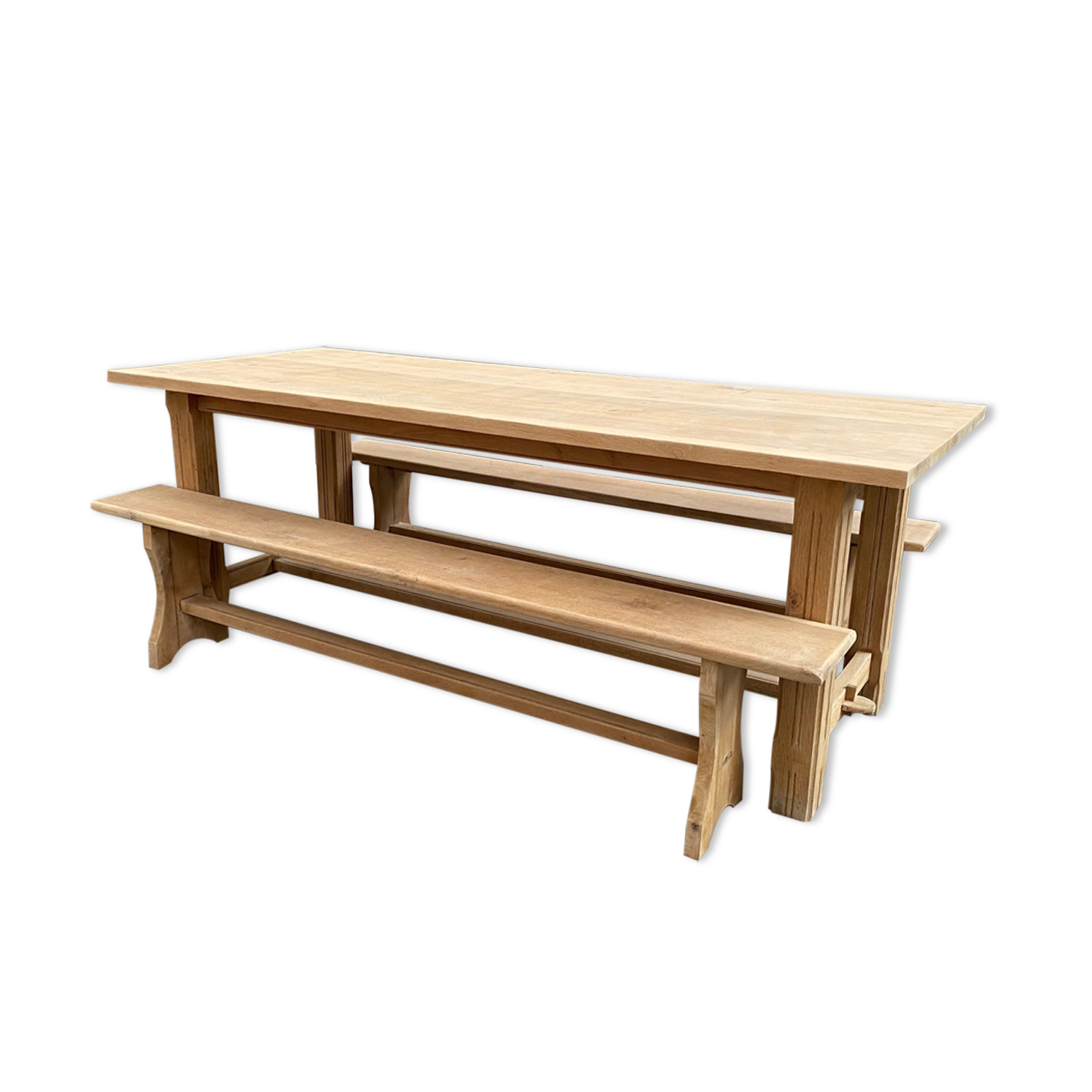 Oak farmhouse table and its 2 benches